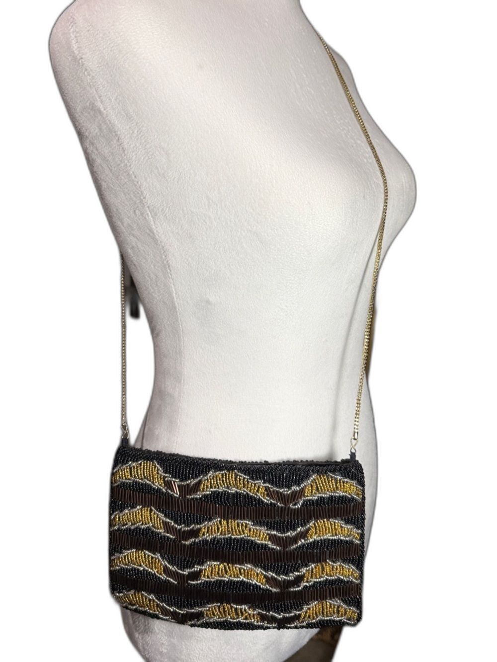 Vintage Brand: La Regale L Beaded Wave Clutch Black & Gold Evening Bag Crossbody